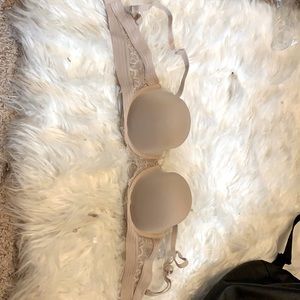 34B push-up bra, never been worn, Maidenform